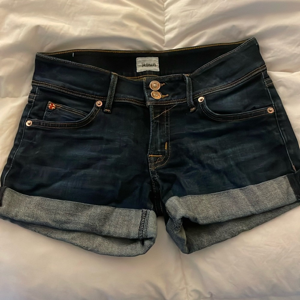 Hudson Croxley Mid Thigh Short, Size 24